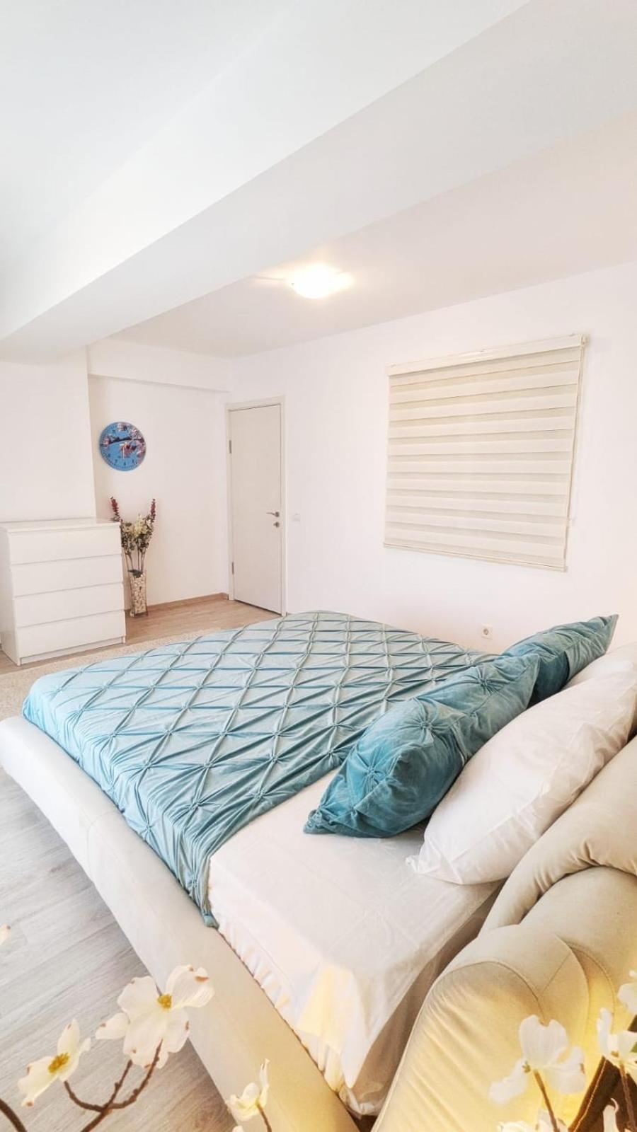 Airport Apartment 70 Squared Meters オトペニ エクステリア 写真