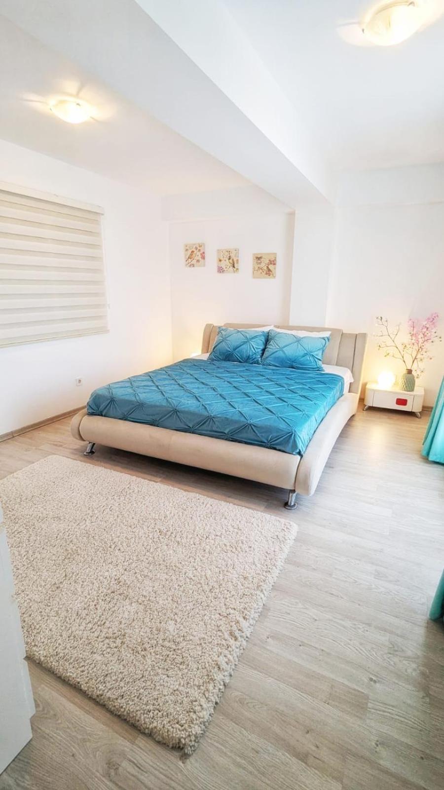 Airport Apartment 70 Squared Meters オトペニ エクステリア 写真