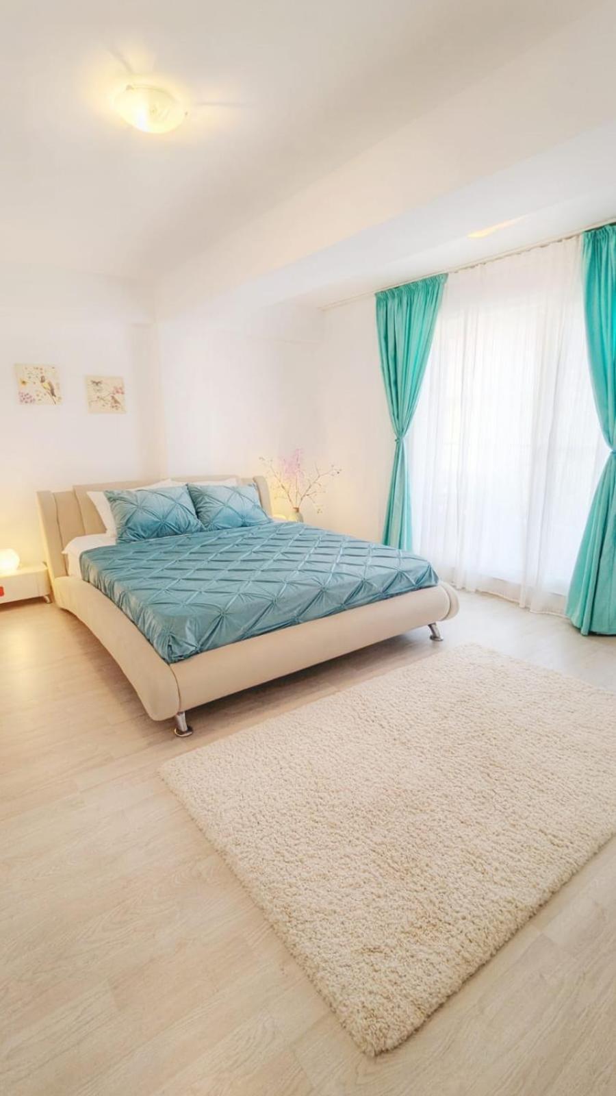 Airport Apartment 70 Squared Meters オトペニ エクステリア 写真