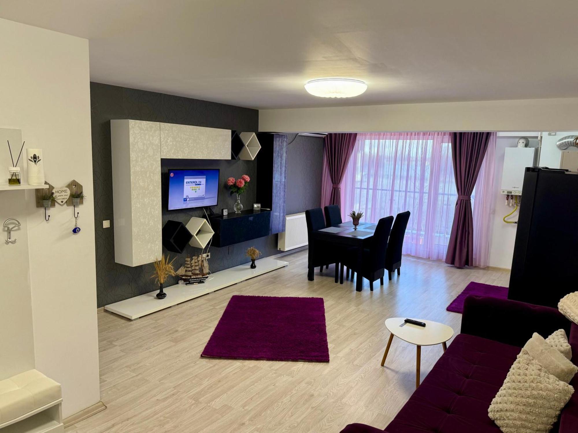 Airport Apartment 70 Squared Meters オトペニ エクステリア 写真